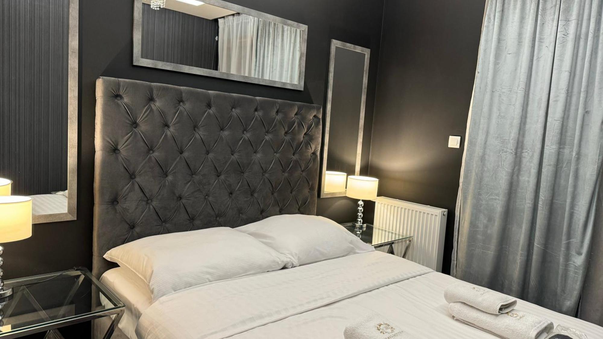Appartement Jacuzzi Glass-house Station *