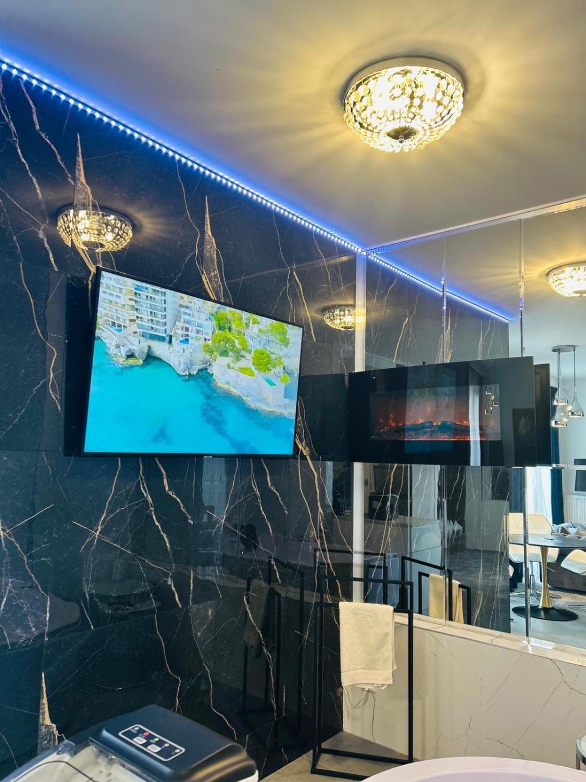 Jacuzzi Glass-house Station Krakau