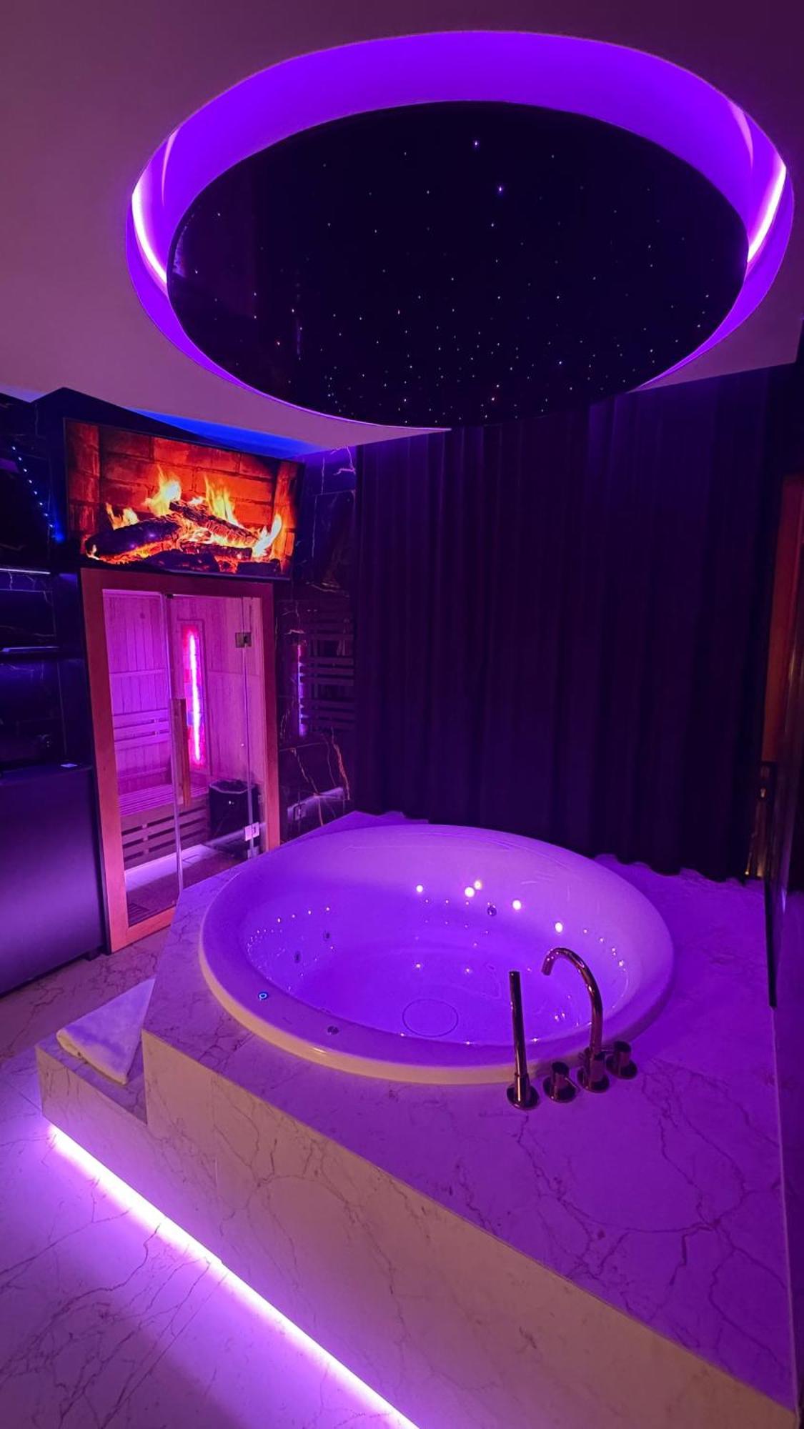 Jacuzzi Glass-house Station Appartement